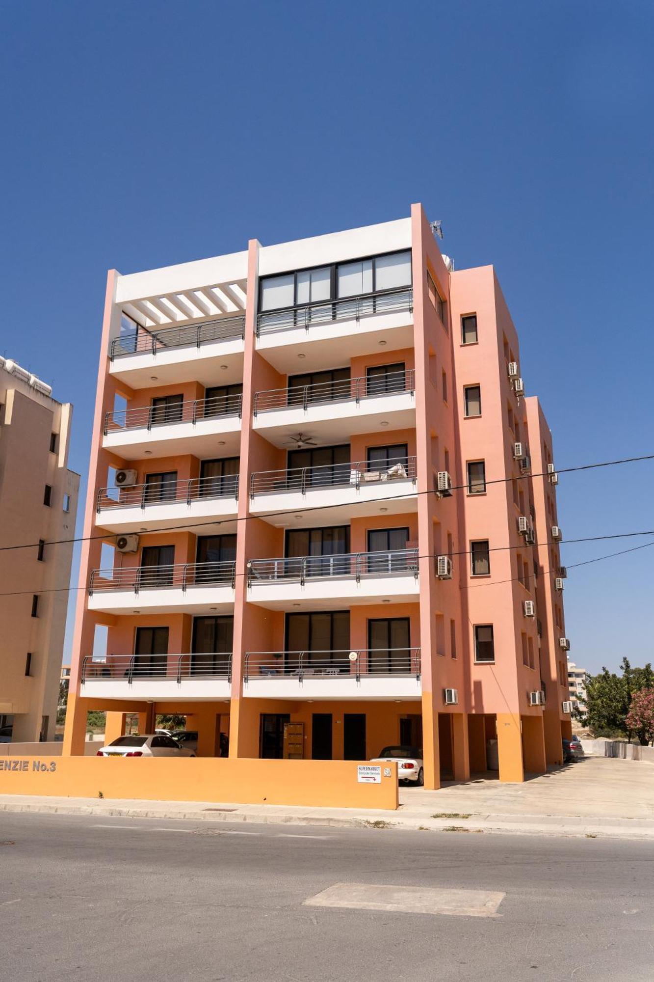 לרנקה Isabella One Bedroom מראה חיצוני תמונה