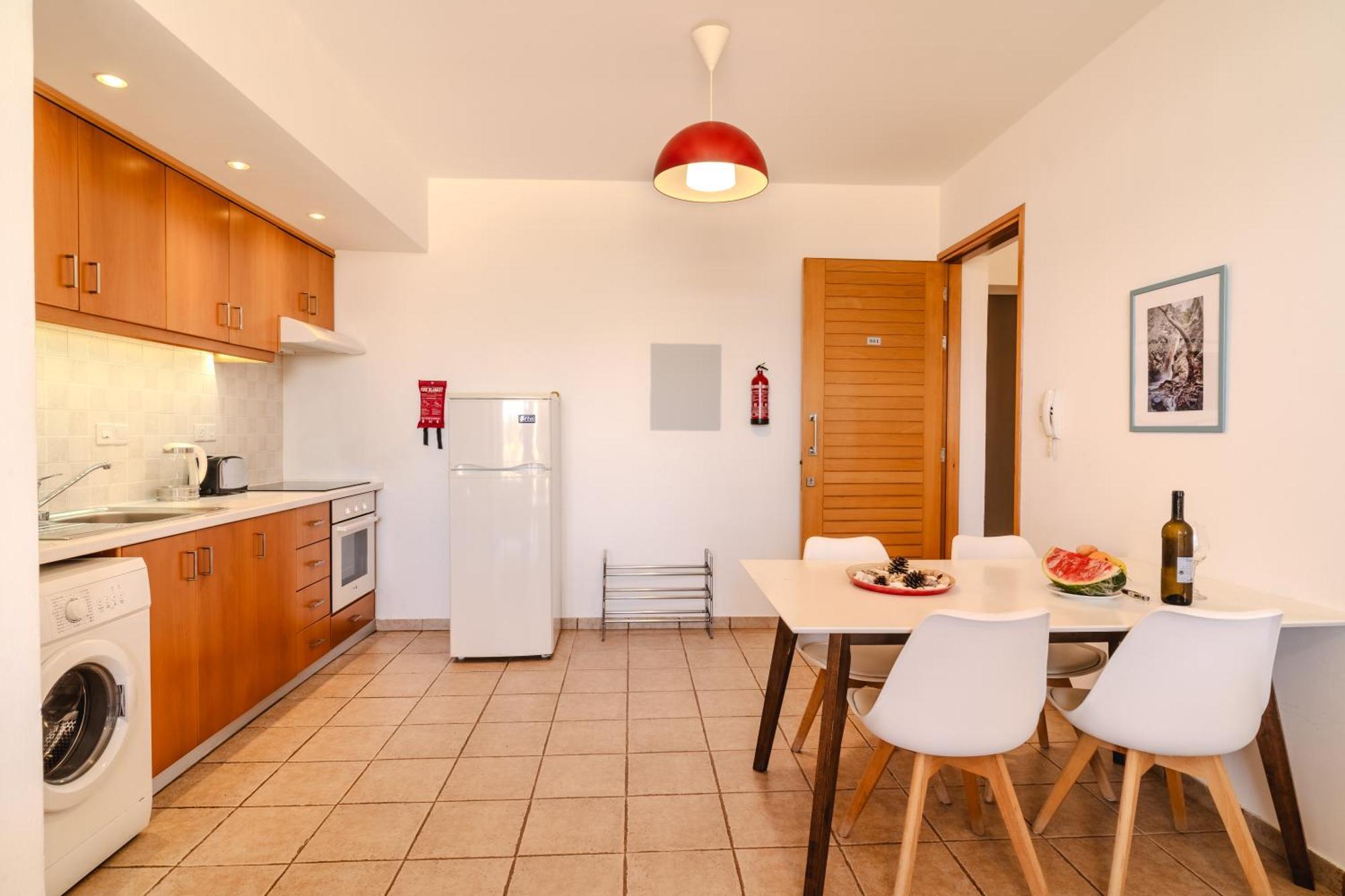 לרנקה Isabella One Bedroom מראה חיצוני תמונה