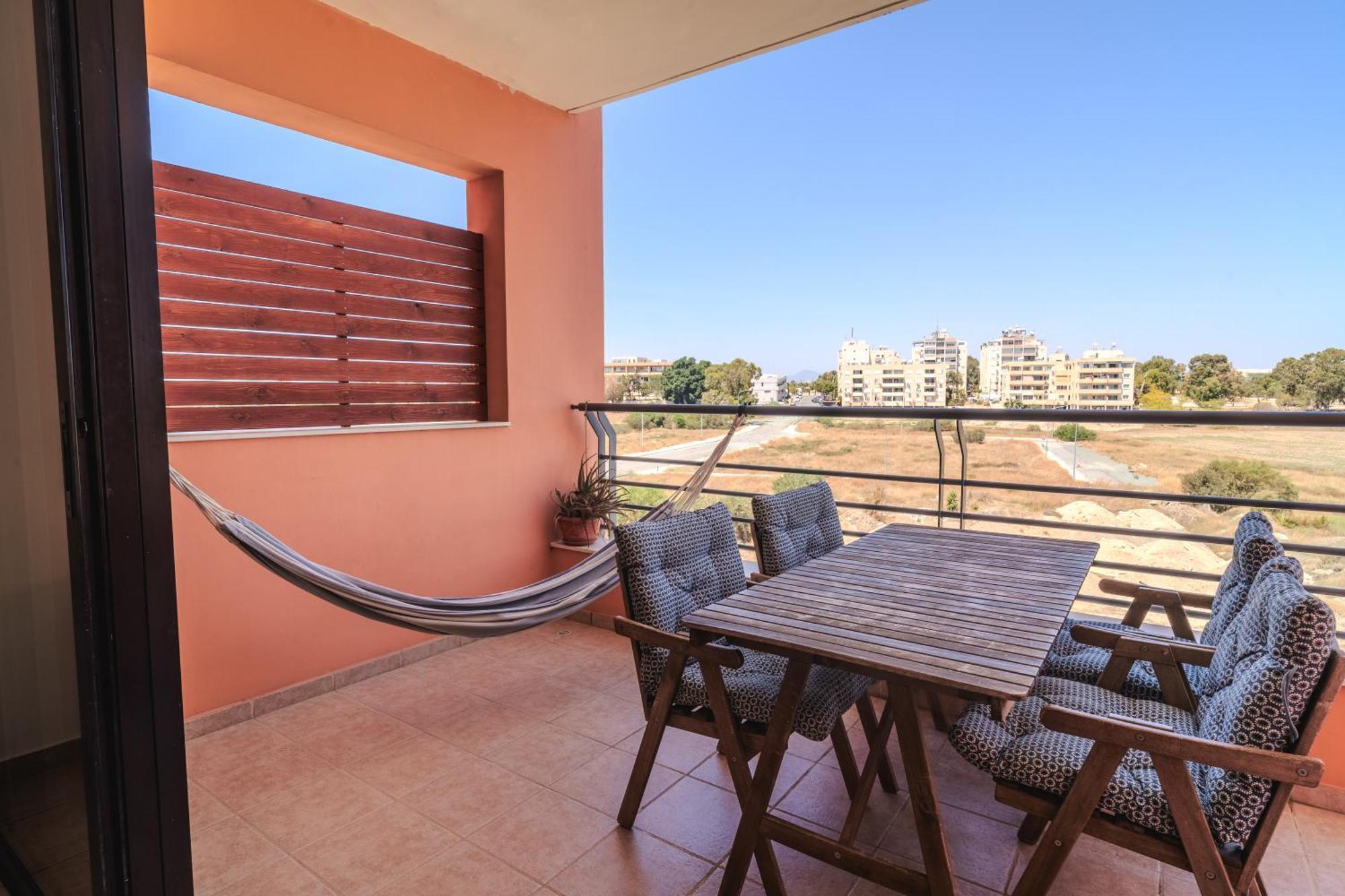 לרנקה Isabella One Bedroom מראה חיצוני תמונה